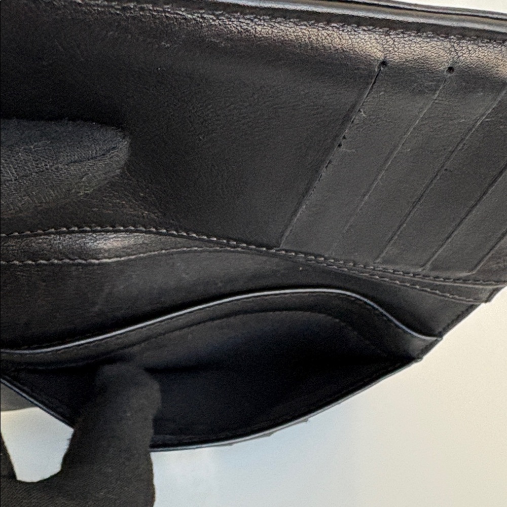CHANEL Black Wallet with Silver Logo - Picture 11 of 11